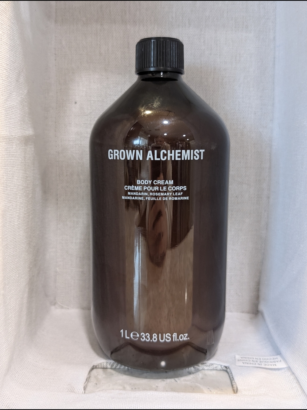 Grown Alchemist Mandarin & Rosemary Leaf Body Cream - JUMBO 1 Liter Refill - Picture 3 of 5